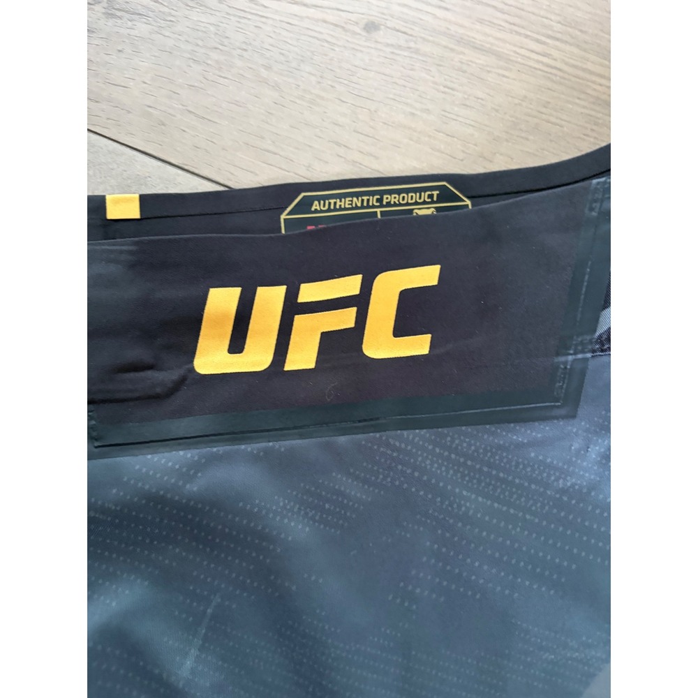 Venum UFC Womens Performance Skort Grey Yellow MMA Training Shorts XL NWT - Picture 2 of 7